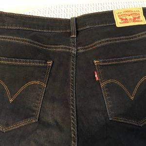 Levi Classic Mid Rise Skinny